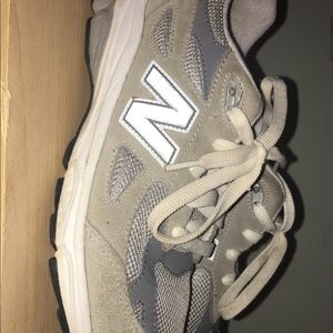 New balance shoes